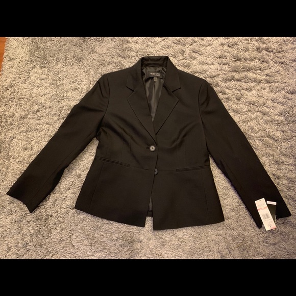 Women’s 2 button blazer - Picture 2 of 5